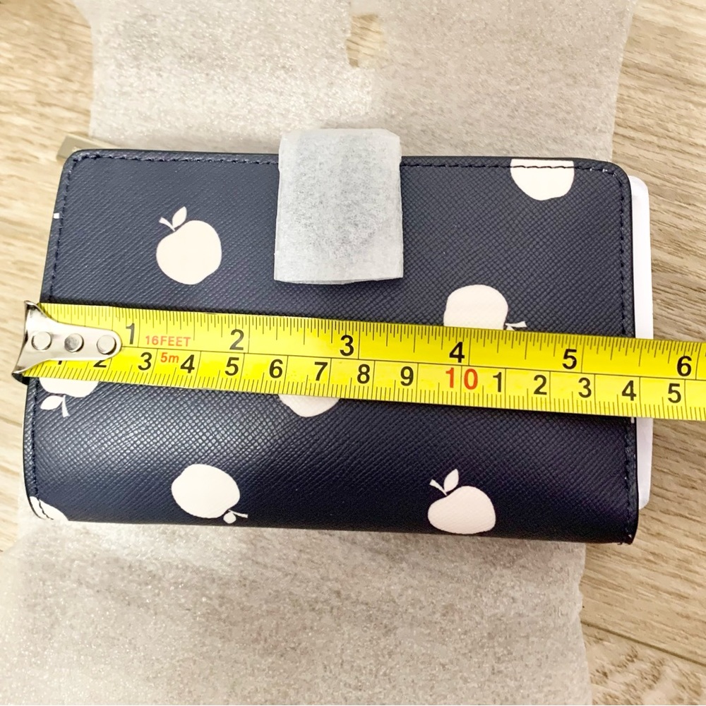 Kate Spade Orchard Toss Apple Staci Medium Wallet - NEW - Picture 9 of 10